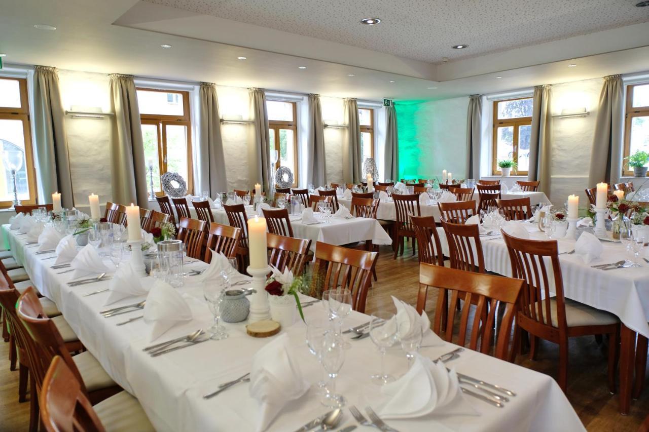 Deckert'S Hotel An Der Klosterpforte ルターシュタット・アイスレーベン エクステリア 写真